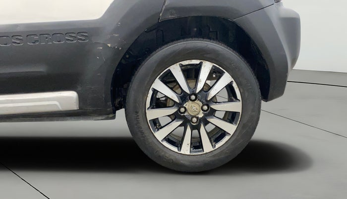 2017 Toyota Etios CROSS 1.4 VD, Diesel, Manual, 1,18,919 km, Left Rear Wheel