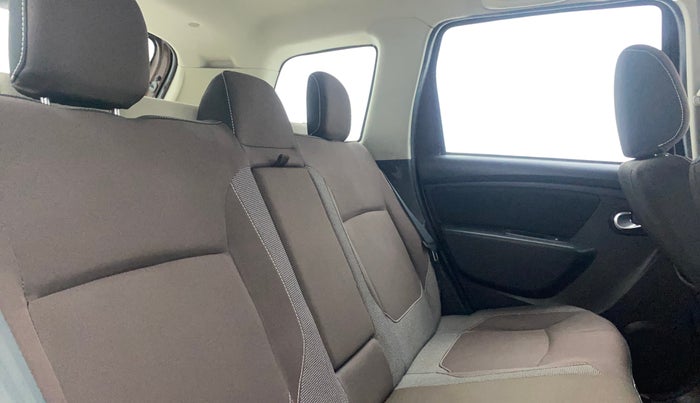 2021 Renault Duster RXZ 1.3 TURBO PETROL CVT, Petrol, Automatic, 49,685 km, Right Side Rear Door Cabin