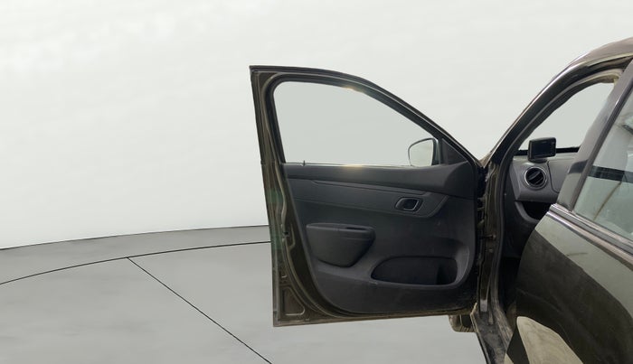 2017 Renault Kwid RXT 1.0 AMT (O), Petrol, Automatic, 29,668 km, LHS Front Door