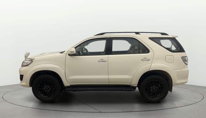 2013 Toyota Fortuner 3.0 4X2 AT, Diesel, Automatic, 1,25,493 km, Left Side