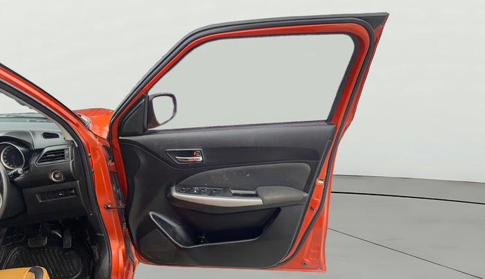 2018 Maruti Swift ZDI AMT, Diesel, Automatic, 1,11,240 km, RHS Front Door