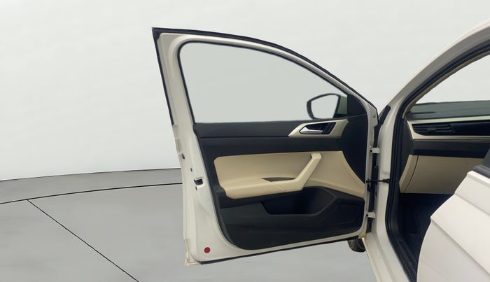 2022 Volkswagen VIRTUS HIGHLINE TSI 1.0 MT, Petrol, Manual, 61,366 km, LHS Front Door