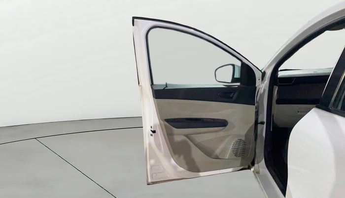 2019 Renault TRIBER RXT, Petrol, Manual, 47,204 km, LHS Front Door