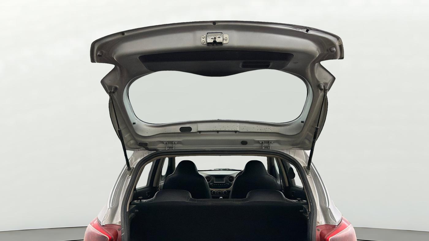 2018 Hyundai Grand i10 MAGNA AT 1.2 KAPPA VTVT, Petrol, Automatic, 56,890 km, Boot Door Open