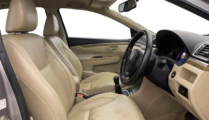 2018 Maruti Ciaz ALPHA 1.5 SHVS PETROL, Petrol, Manual, 75,166 km, Right Side Front Door Cabin