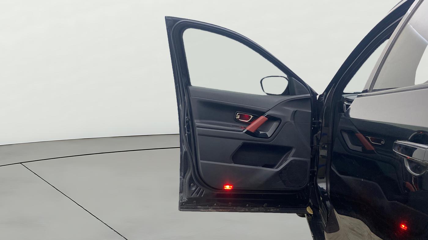 2023 Tata Safari XZA PLUS O RED DARK , Diesel, Automatic, 1,18,926 km, LHS Front Door
