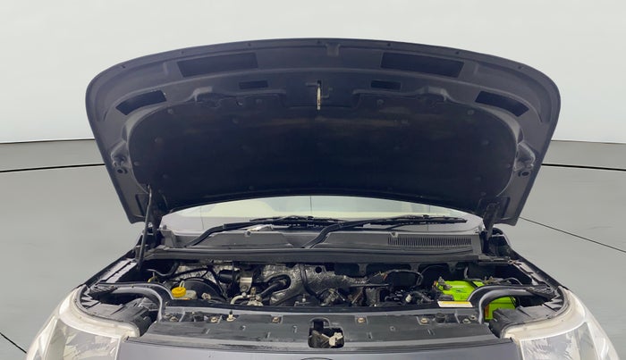 2017 Mahindra TUV300 T8, Diesel, Manual, 54,026 km, Open Bonet