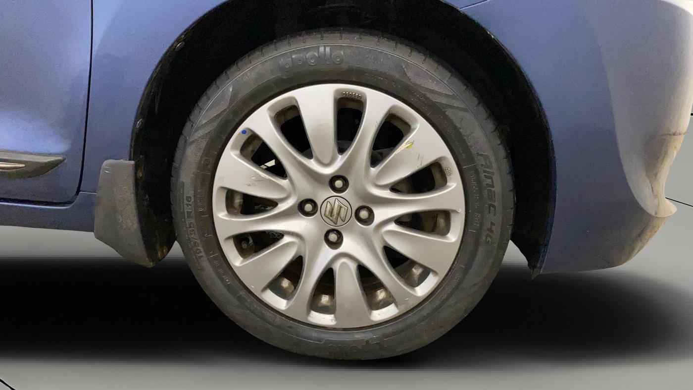 2018 Maruti Baleno ALPHA CVT PETROL 1.2, Petrol, Automatic, 77,995 km, Right Front Wheel