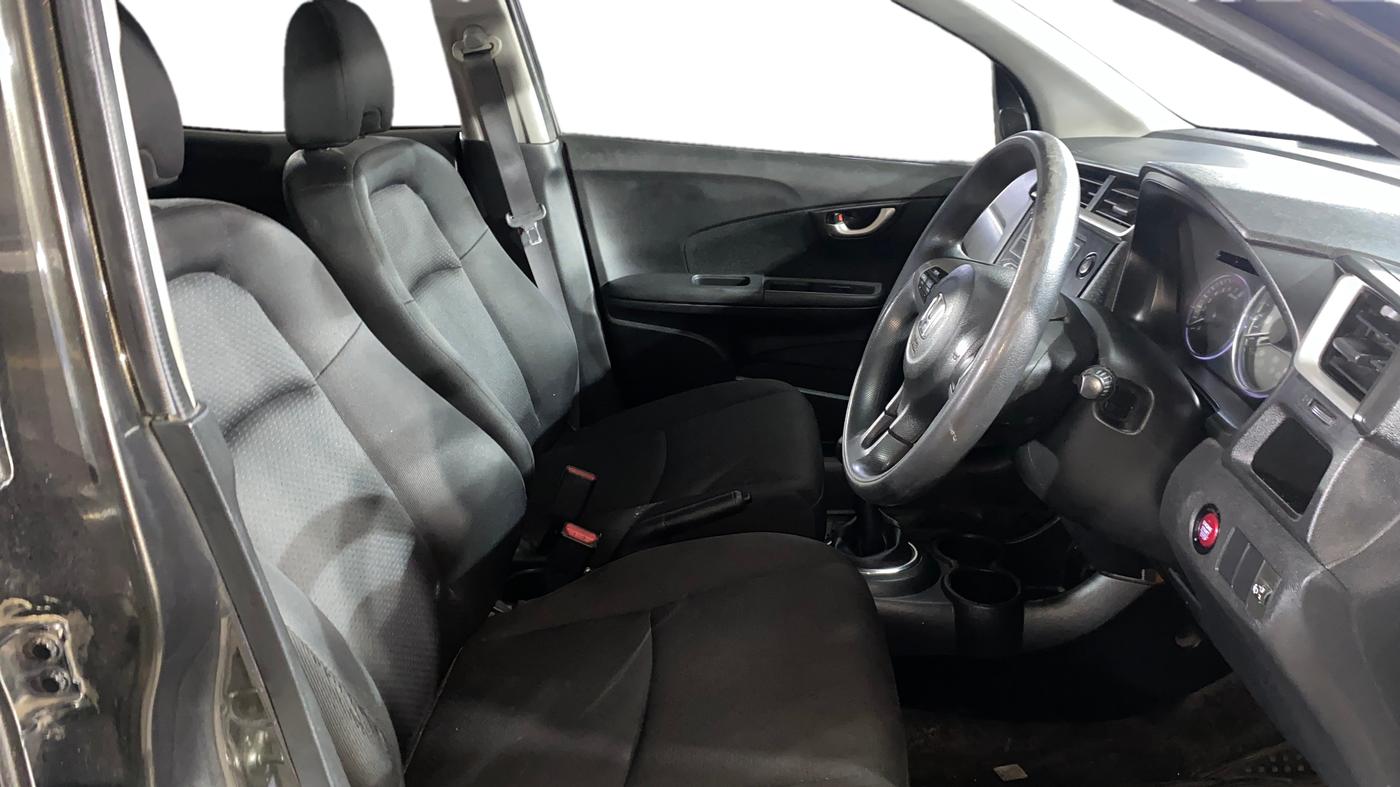 2017 Honda BR-V 1.5L I-VTEC V, Petrol, Manual, 50,403 km, Right Side Front Door Cabin