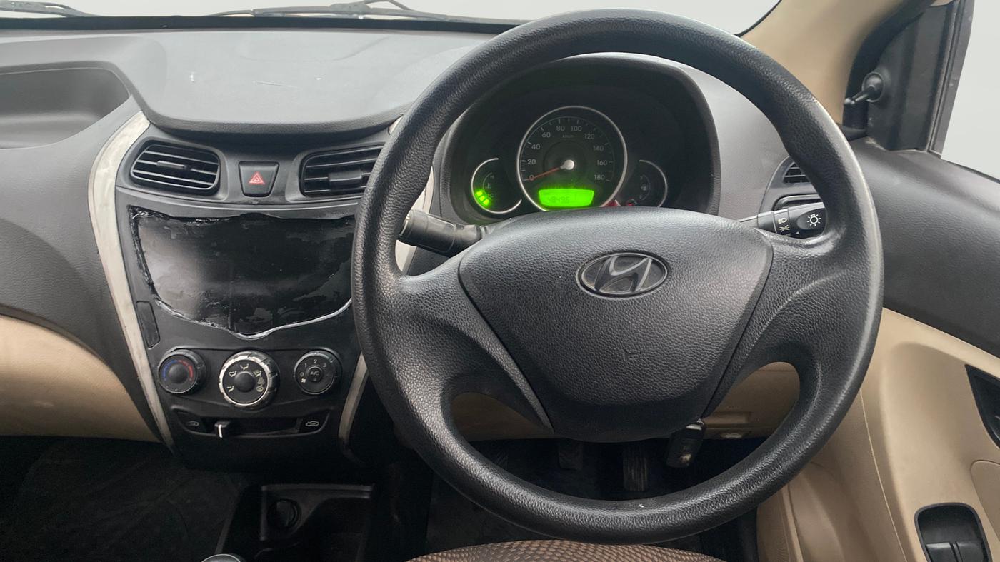 2015 Hyundai Eon MAGNA +, Petrol, Manual, 48,496 km, Steering Wheel Close Up