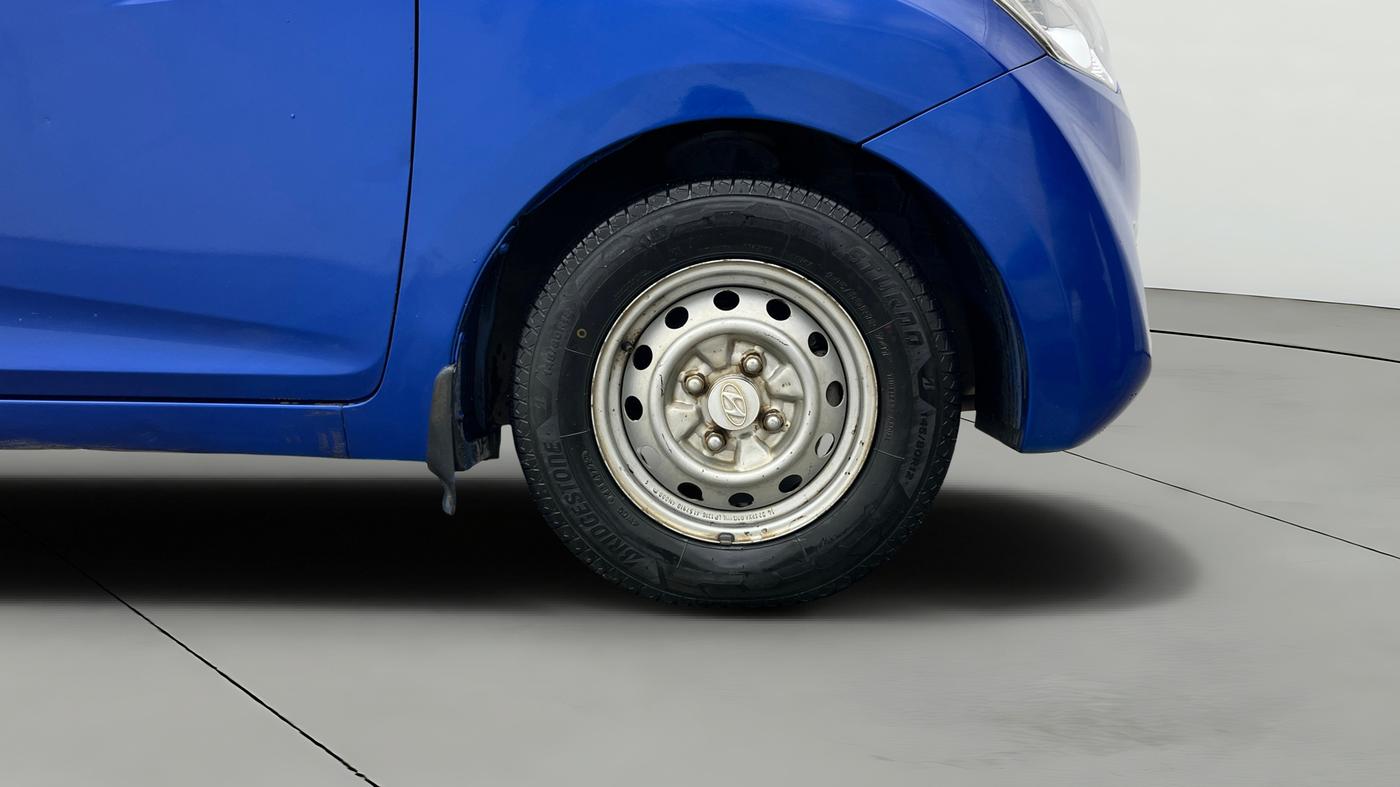 2014 Hyundai Eon D-LITE+, Petrol, Manual, 76,761 km, Right Front Wheel