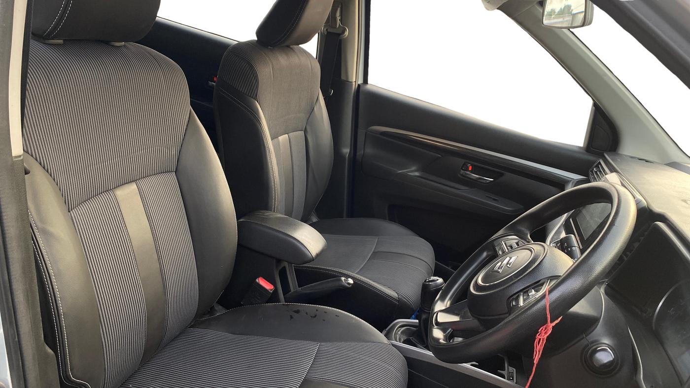 2022 Maruti XL6 ZETA MT, Petrol, Manual, 1,10,743 km, Right Side Front Door Cabin