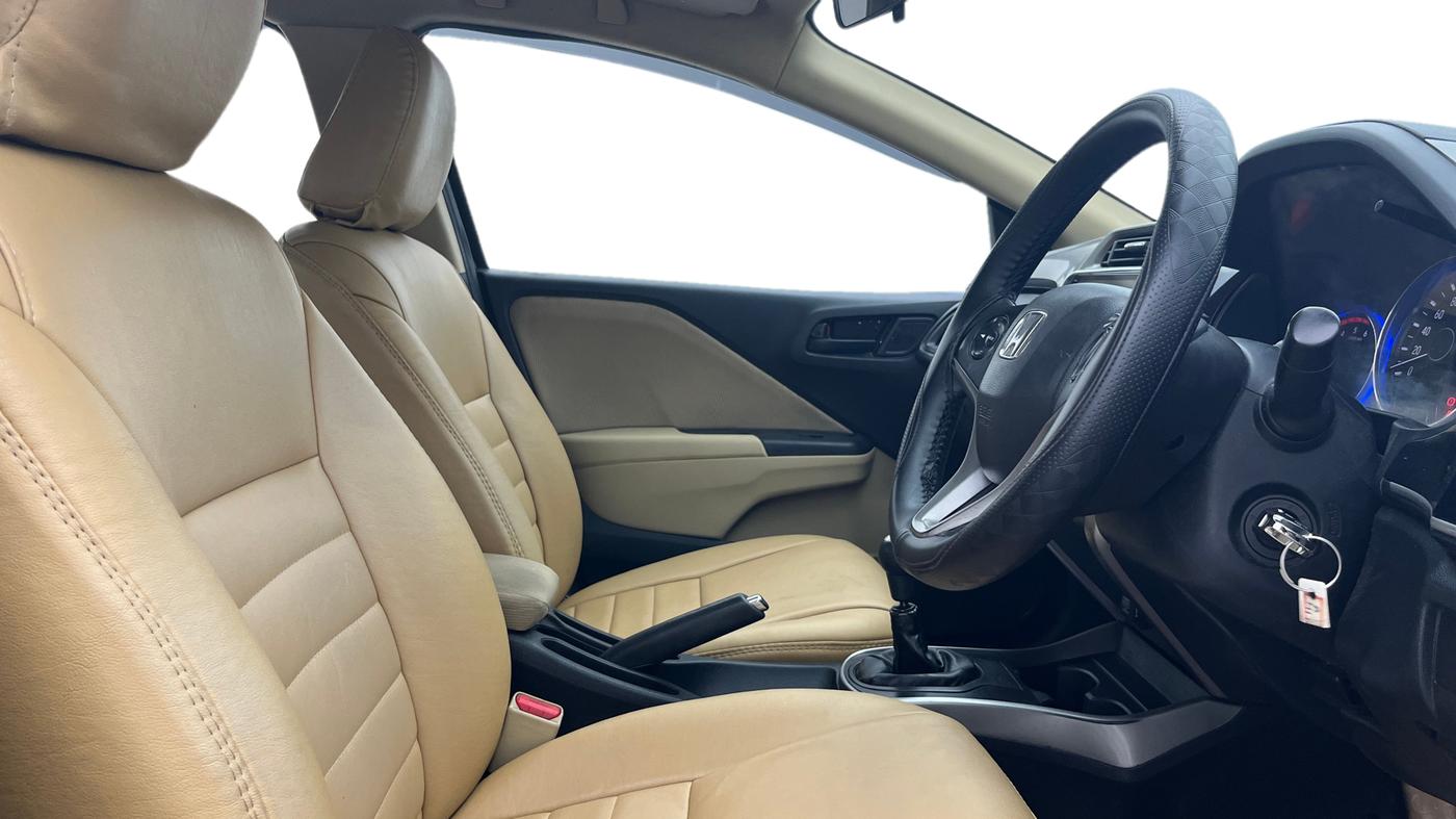 2014 Honda City 1.5L I-DTEC SV, Diesel, Manual, 1,15,468 km, Right Side Front Door Cabin