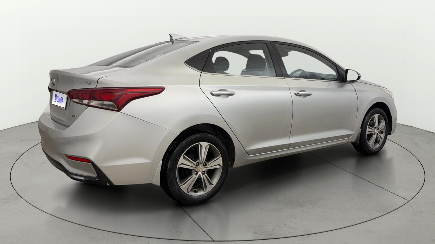 2018 Hyundai Verna 1.6 VTVT SX, Petrol, Manual, 77,033 km, Right Back Diagonal