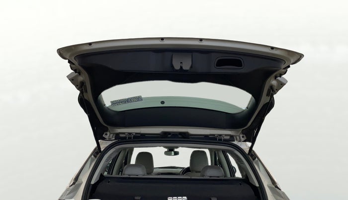 2017 Jeep Compass LIMITED 1.4 PETROL AT, Petrol, Automatic, 72,758 km, Boot Door Open