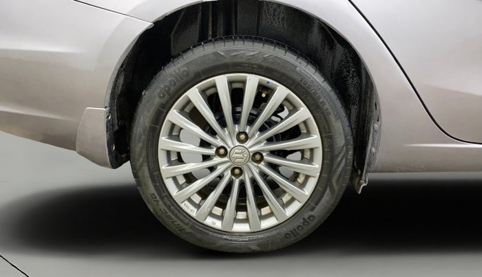2016 Maruti Ciaz ZXI, Petrol, Manual, 52,314 km, Right Rear Wheel