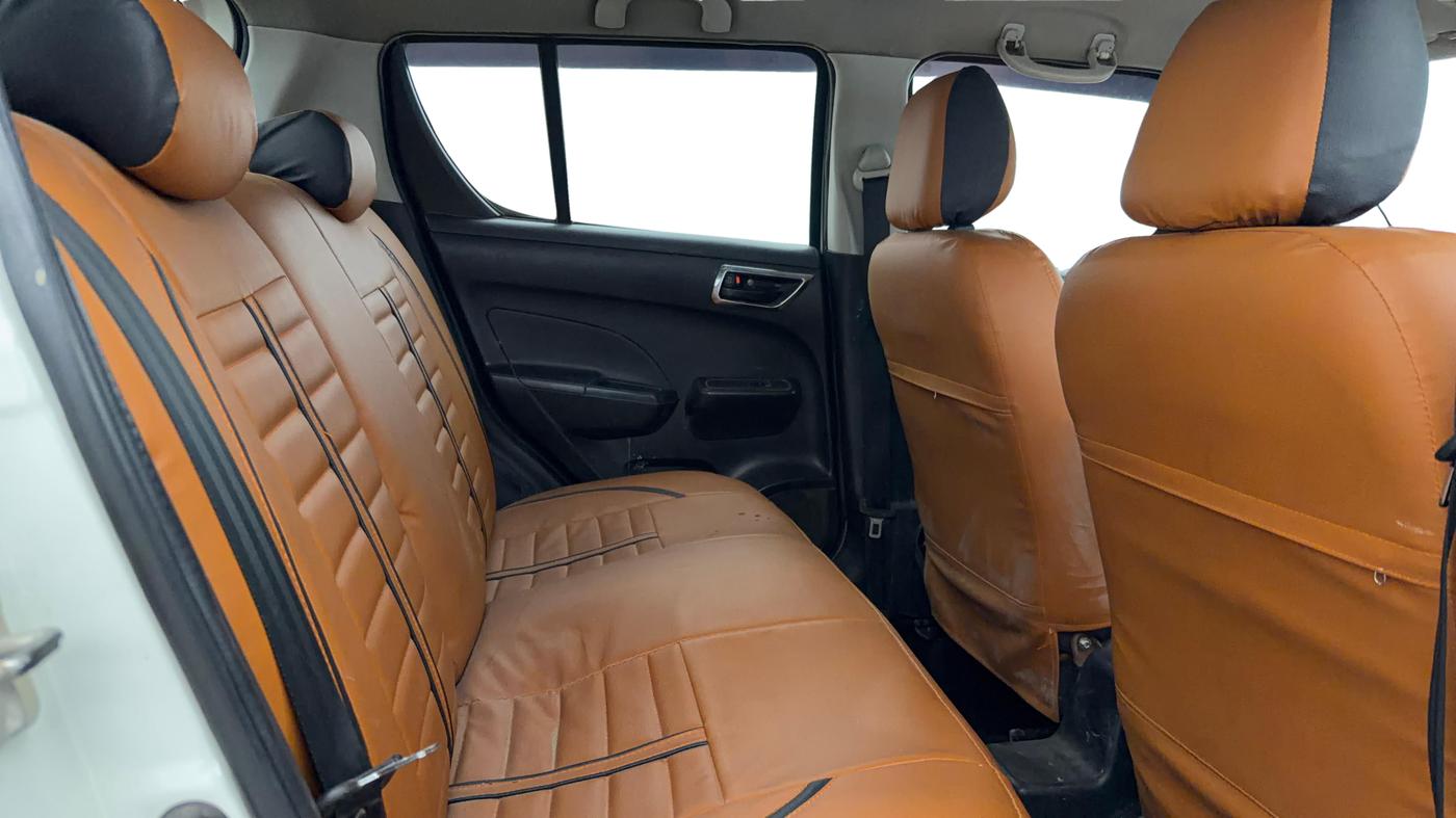 2017 Maruti Swift LXI (O), Petrol, Manual, 86,606 km, Right Side Rear Door Cabin