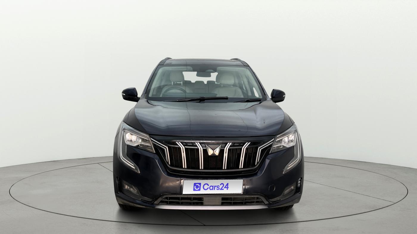 2022 Mahindra XUV700 AX 7 P AT 7 STR, Petrol, Automatic, 78,980 km, Front