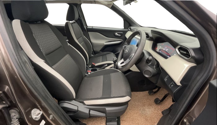 2022 Nissan MAGNITE XV TURBO, Petrol, Manual, 14,095 km, Right Side Front Door Cabin