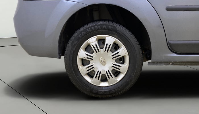 2013 Mahindra Verito 1.5 D4, Diesel, Manual, 1,27,281 km, Right Rear Wheel