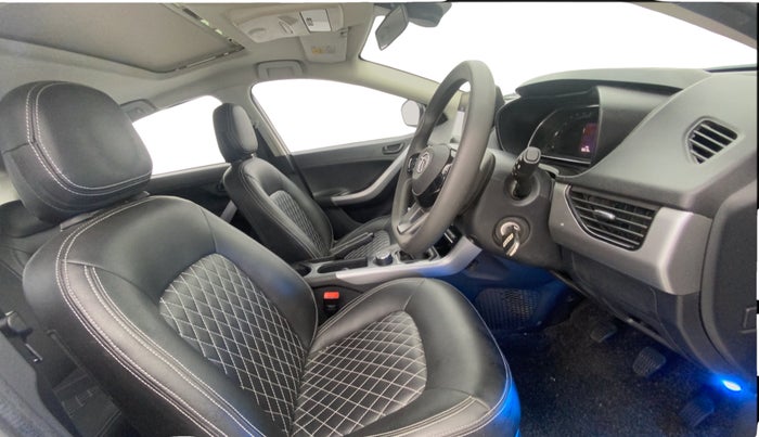 2022 Tata NEXON XM SUNROOF PETROL, Petrol, Manual, 55,868 km, Right Side Front Door Cabin