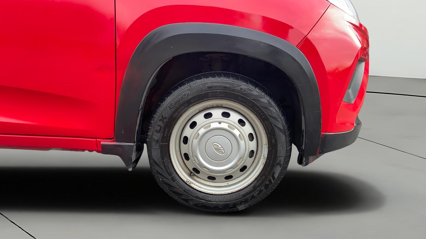 2019 Mahindra KUV 100 NXT K2 P 6 STR, Petrol, Manual, 40,324 km, Right Front Wheel