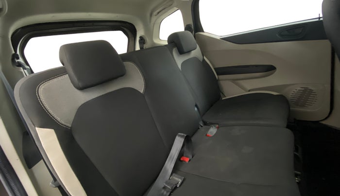 2022 Renault TRIBER RXL MT, Petrol, Manual, 27,492 km, Right Side Rear Door Cabin