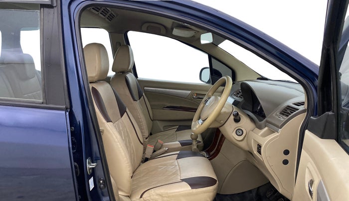 2016 Maruti Ertiga VXI CNG, CNG, Manual, 97,023 km, Right Side Front Door Cabin