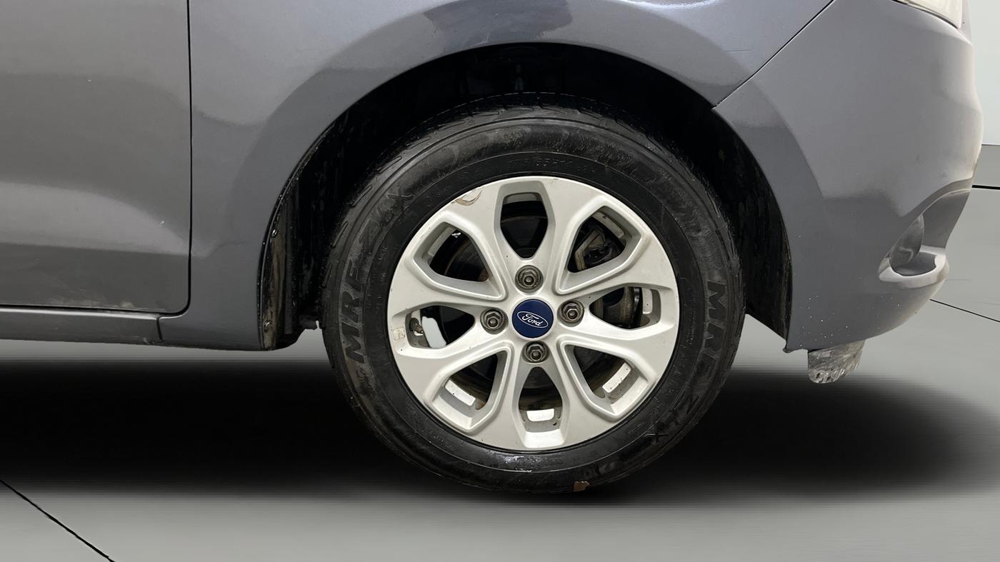 2016 Ford New Figo TITANIUM 1.5 PETROL AT, Petrol, Automatic, 58,669 km, Right Front Wheel