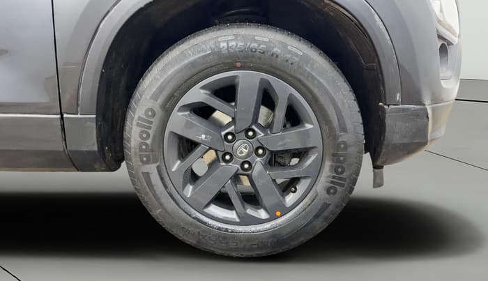 2020 Tata Harrier XT PLUS 2.0L KRYOTEC DARK EDITON, Diesel, Manual, 1,24,567 km, Right Front Wheel