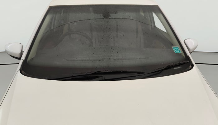 2017 Volkswagen Ameo HIGHLINE1.2L PLUS 16 ALLOY, Petrol, Manual, 95,740 km, Front Windshield