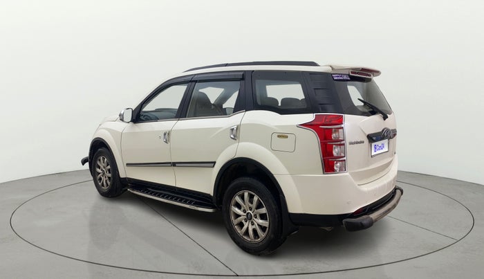 2016 Mahindra XUV500 W10, Diesel, Manual, 1,05,526 km, Left Back Diagonal