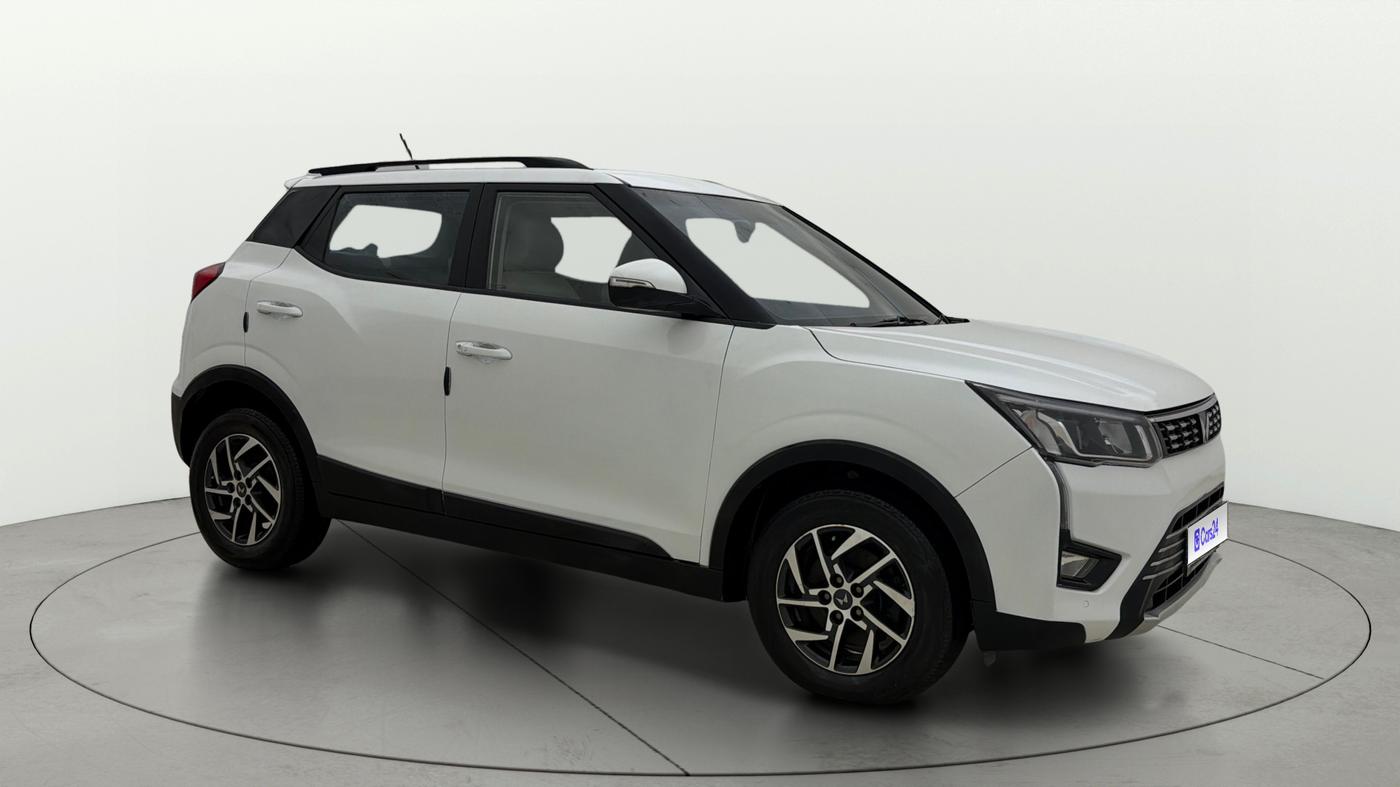 2024 Mahindra XUV300 W8 (O) 1.5 DIESEL, Diesel, Manual, 23,542 km, SRP