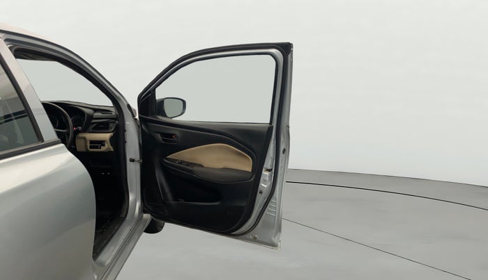 2022 Toyota Glanza E, Petrol, Manual, 38,995 km, RHS Front Door