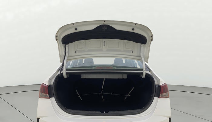 2022 Hyundai Verna SX 1.5 VTVT, Petrol, Manual, 76,406 km, Boot Door Open