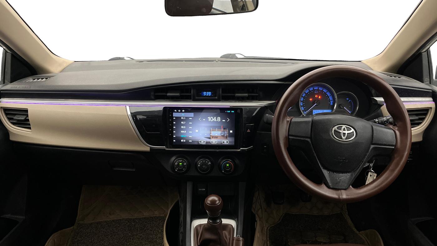 2014 Toyota Corolla Altis J PETROL, Petrol, Manual, 1,04,585 km, Dashboard