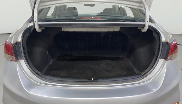 2017 Hyundai Verna 1.6 CRDI SX, Diesel, Manual, 1,40,501 km, Boot Open Zoomed View