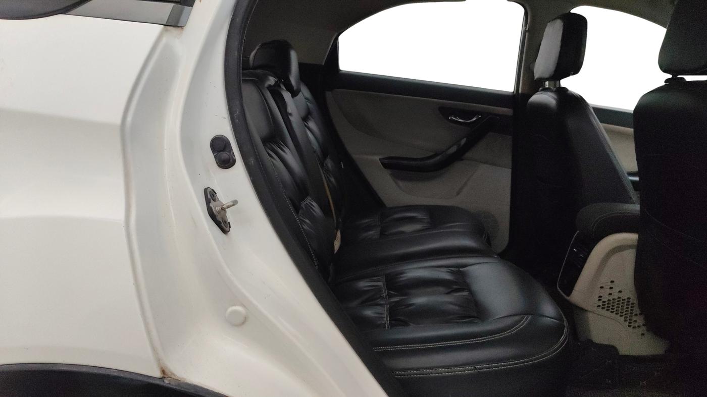 2021 Tata NEXON XZA PLUS DIESEL, Diesel, Automatic, 93,934 km, Right Side Rear Door Cabin