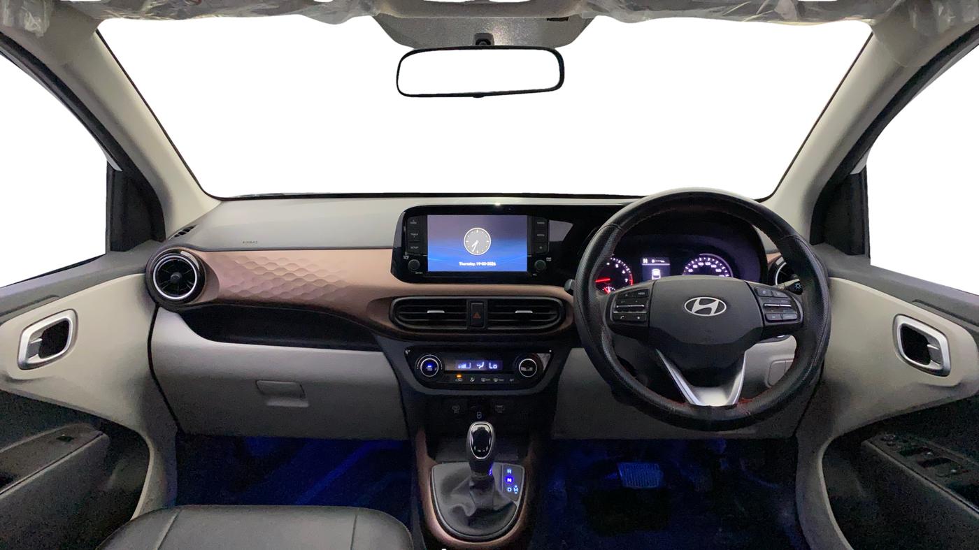 2025 Hyundai AURA SX PLUS 1.2 AMT, Petrol, Automatic, 11,625 km, Dashboard