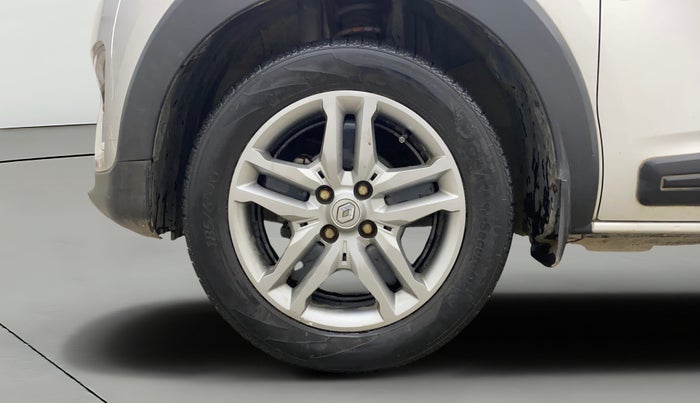 2020 Renault TRIBER RXZ, Petrol, Manual, 33,888 km, Left Front Wheel