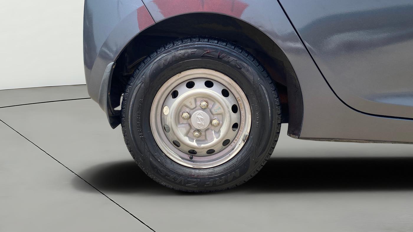 2015 Hyundai Eon D-LITE+, Petrol, Manual, 25,257 km, Right Rear Wheel