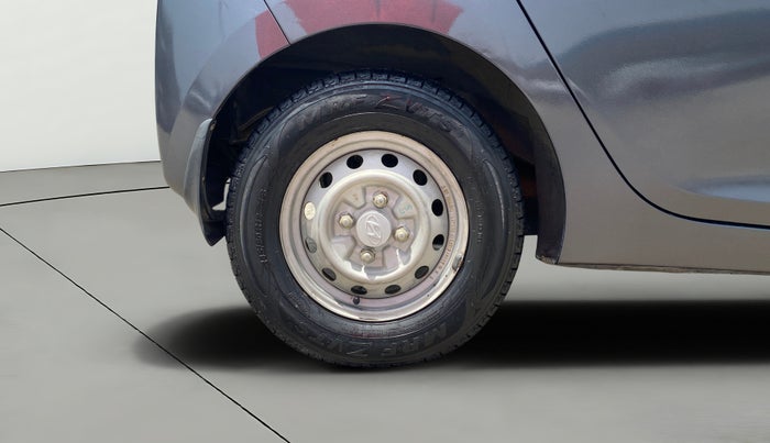 2015 Hyundai Eon D-LITE+, Petrol, Manual, 25,257 km, Right Rear Wheel