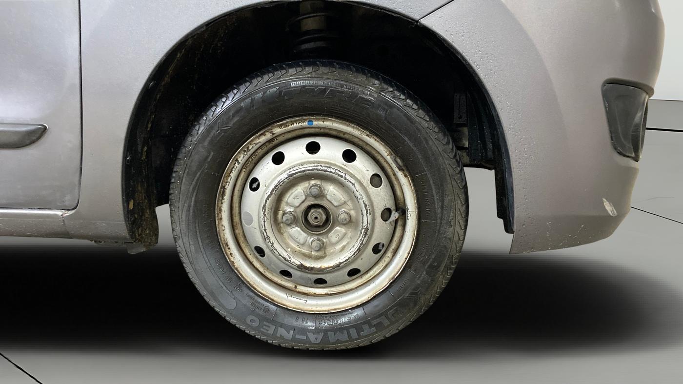 2014 Maruti Wagon R 1.0 LXI CNG, CNG, Manual, 97,945 km, Right Front Wheel