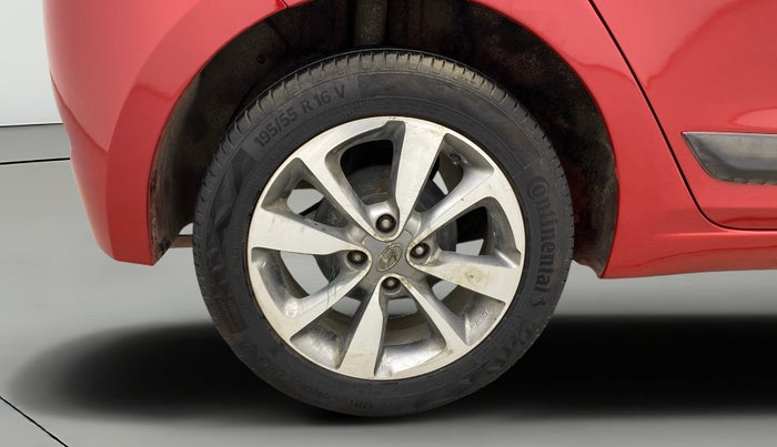 2016 Hyundai Elite i20 ASTA 1.2 (O), Petrol, Manual, 1,16,648 km, Right Rear Wheel