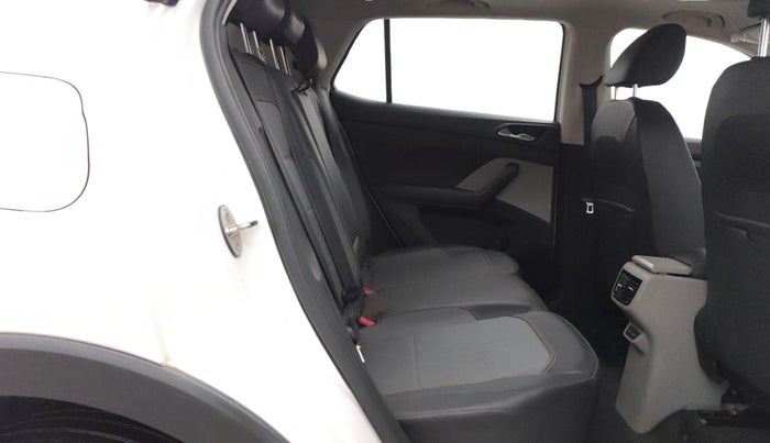 2021 Skoda KUSHAQ STYLE 1.0L TSI MT, Petrol, Manual, 40,478 km, Right Side Rear Door Cabin