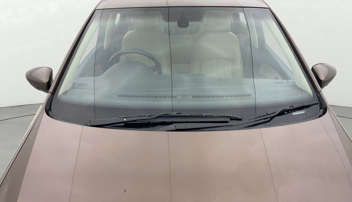 2017 Volkswagen Polo HIGHLINE1.2L, Petrol, Manual, 28,989 km, Front Windshield