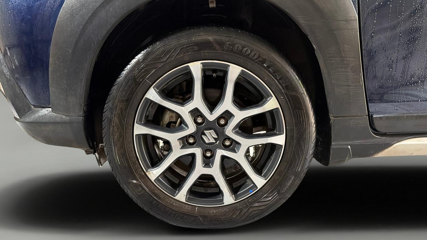 2024 Maruti XL6 ZETA AT, Petrol, Automatic, 29,939 km, Left Front Wheel