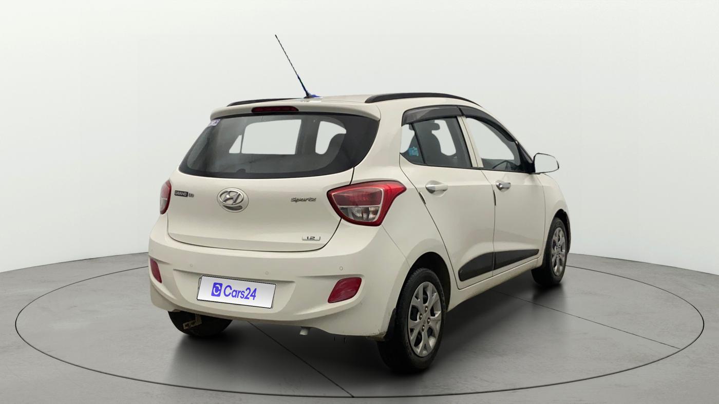 2015 Hyundai Grand i10 SPORTZ 1.2 KAPPA VTVT, Petrol, Manual, 27,891 km, Right Back Diagonal
