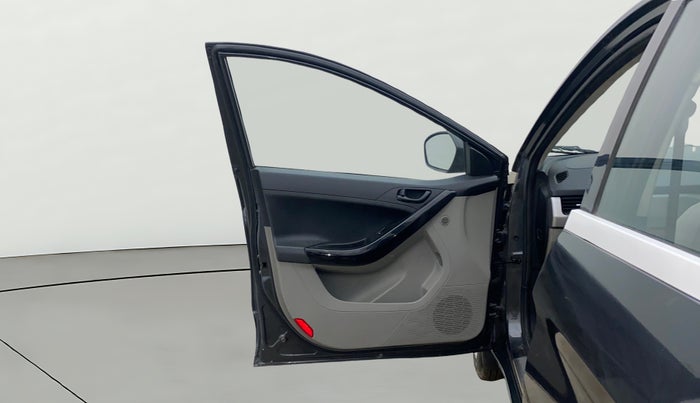 2018 Tata NEXON XM PETROL, Petrol, Manual, 77,098 km, LHS Front Door