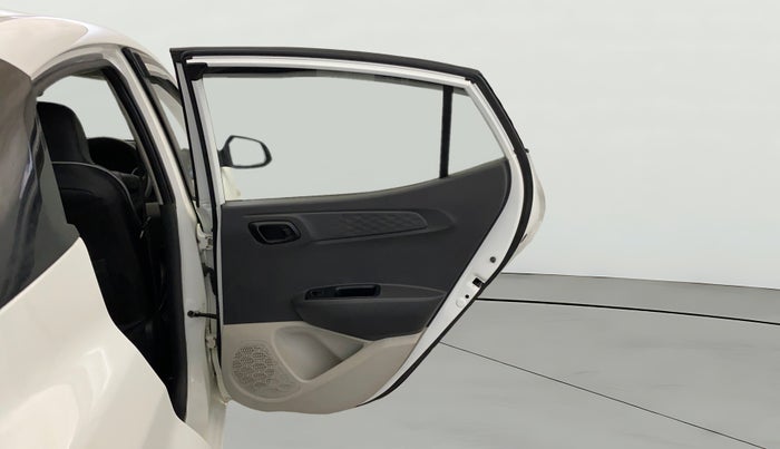 2020 Hyundai AURA S 1.2 CNG, CNG, Manual, 94,746 km, RHS Rear Door